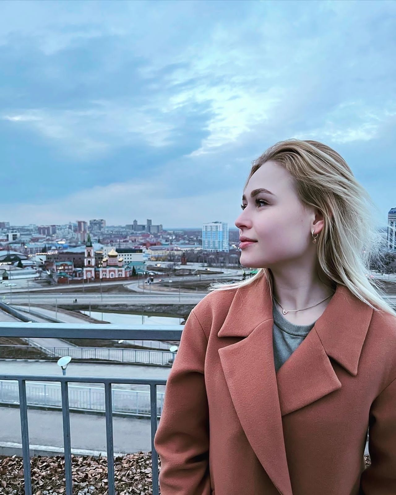 Зарина проститутка СПб у метро Шушары проститутки возле метро